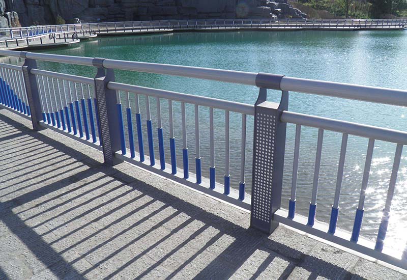 如何提高景观护栏使用寿命