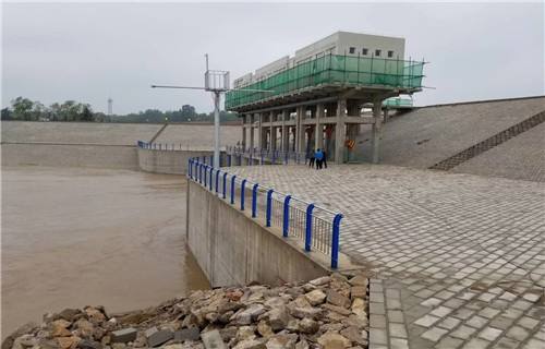 水泥桥梁防撞护栏的局限性