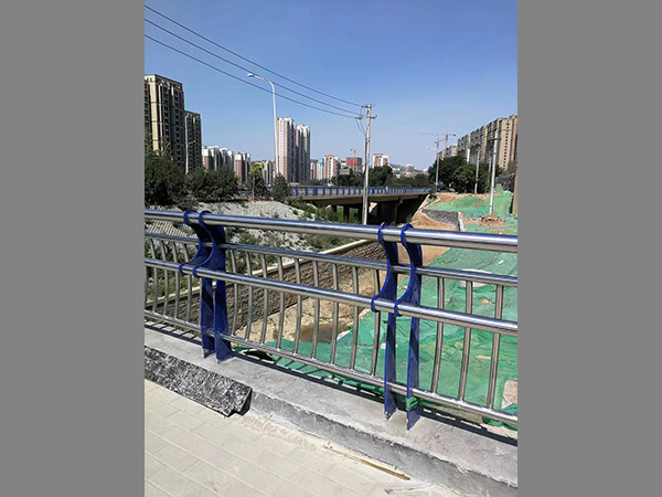 桥梁护栏